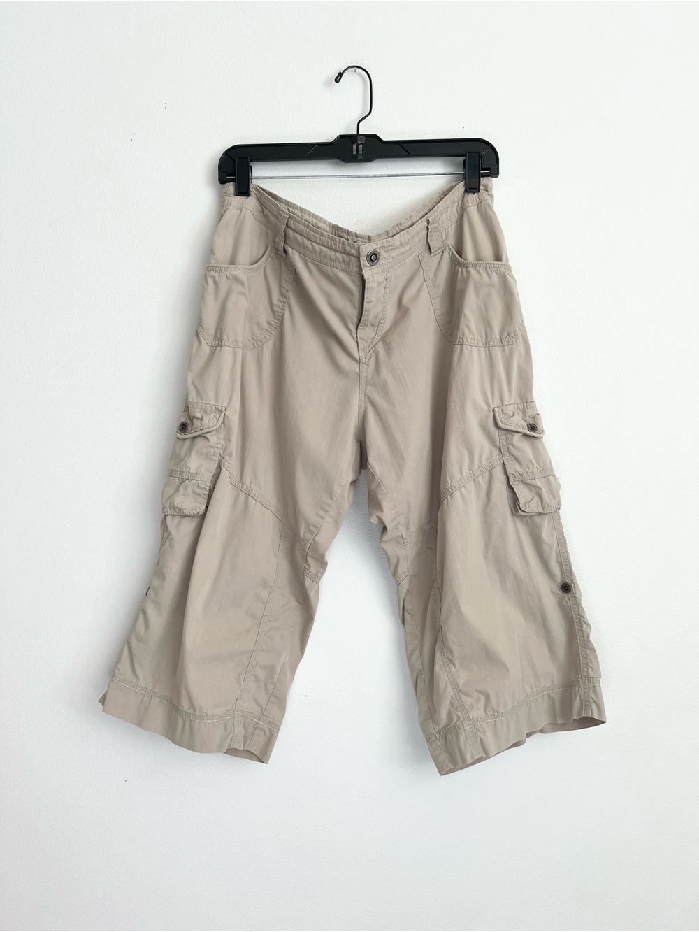 Kuhl Capri Pants Kontra Roll Up Cargo Shorts Beige Outdoor Hiking Granola Girl